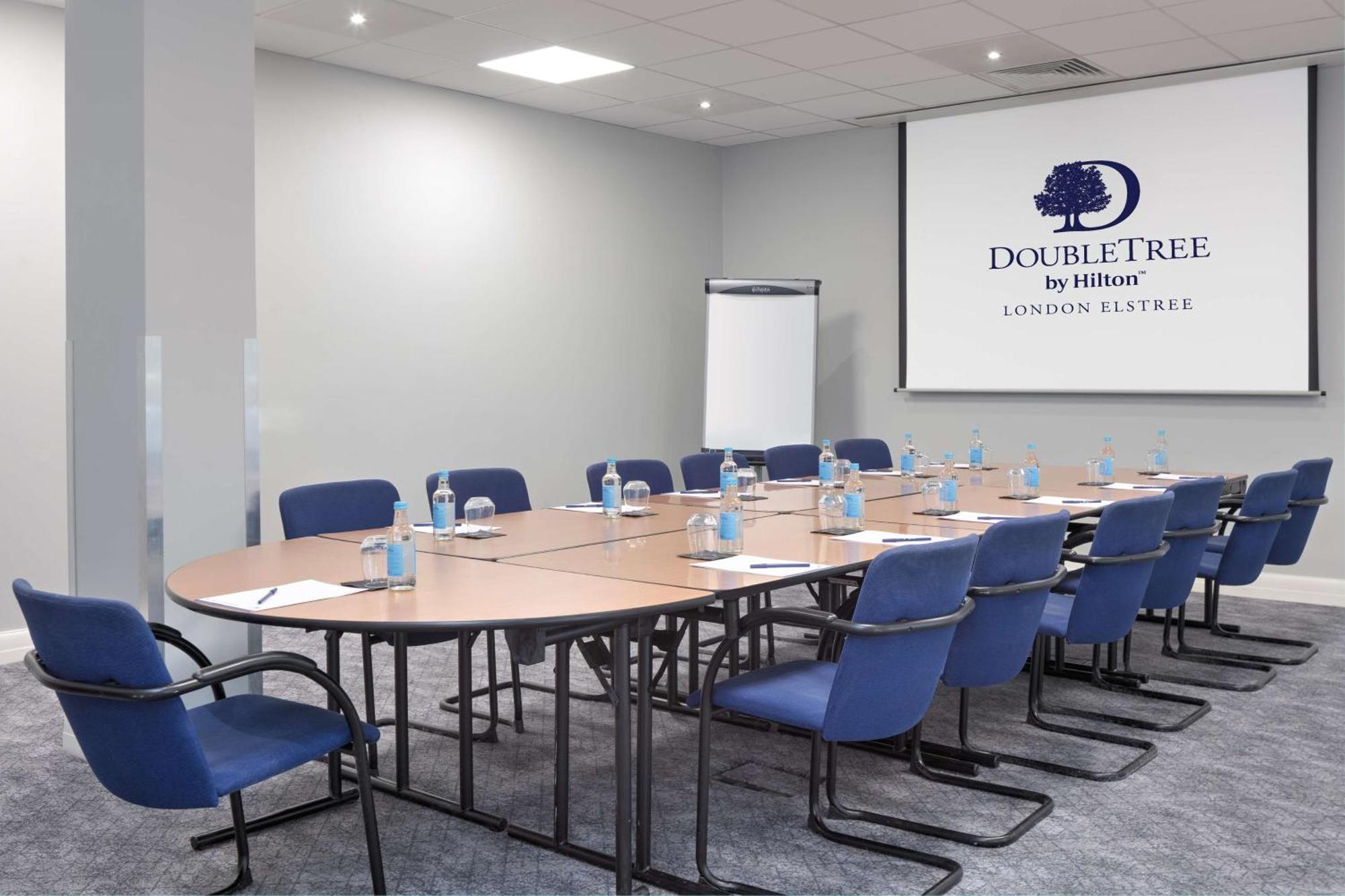 Doubletree By Hilton London Elstree 4*