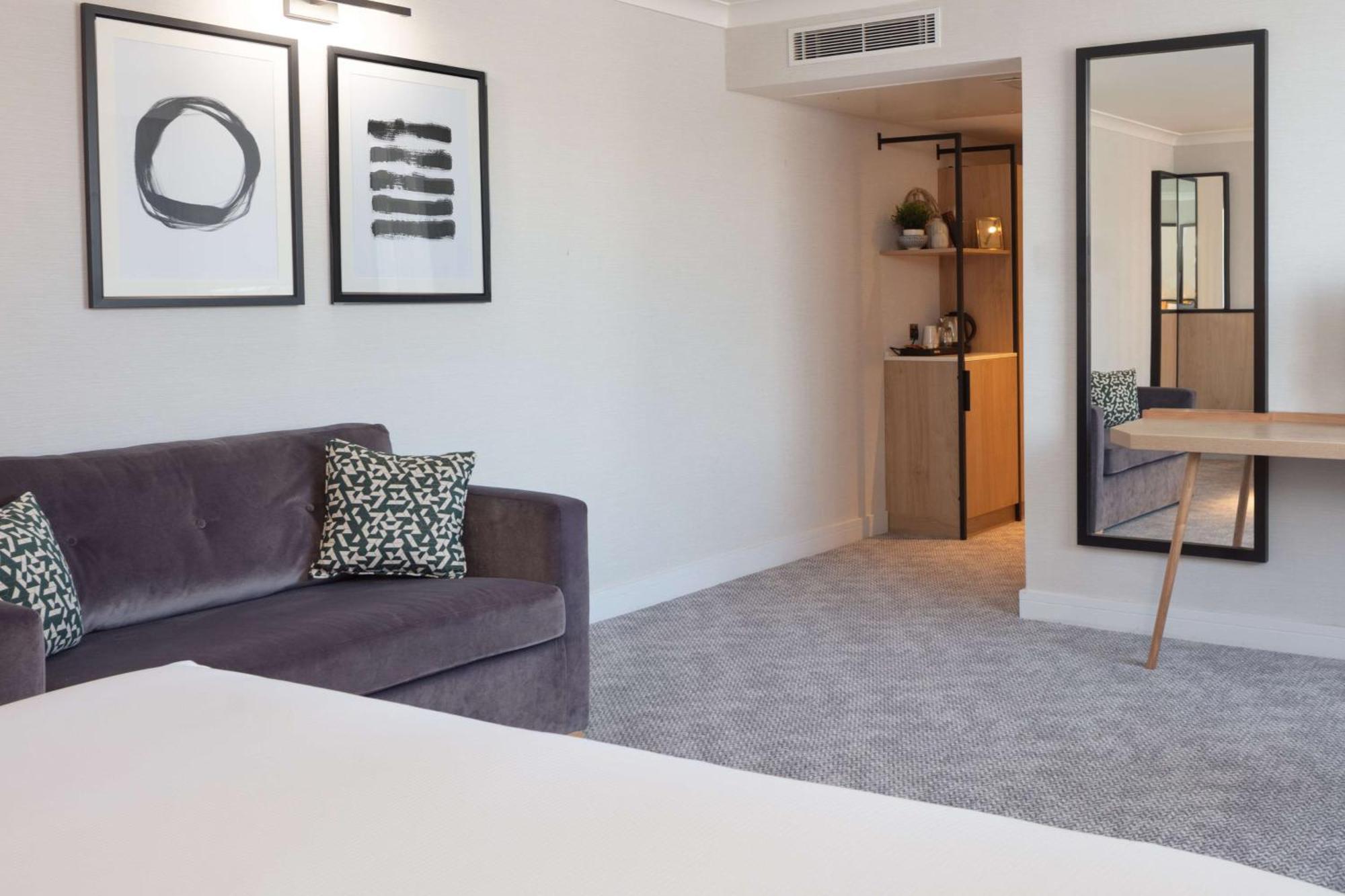 Hotel Doubletree By Hilton London Elstree 4*