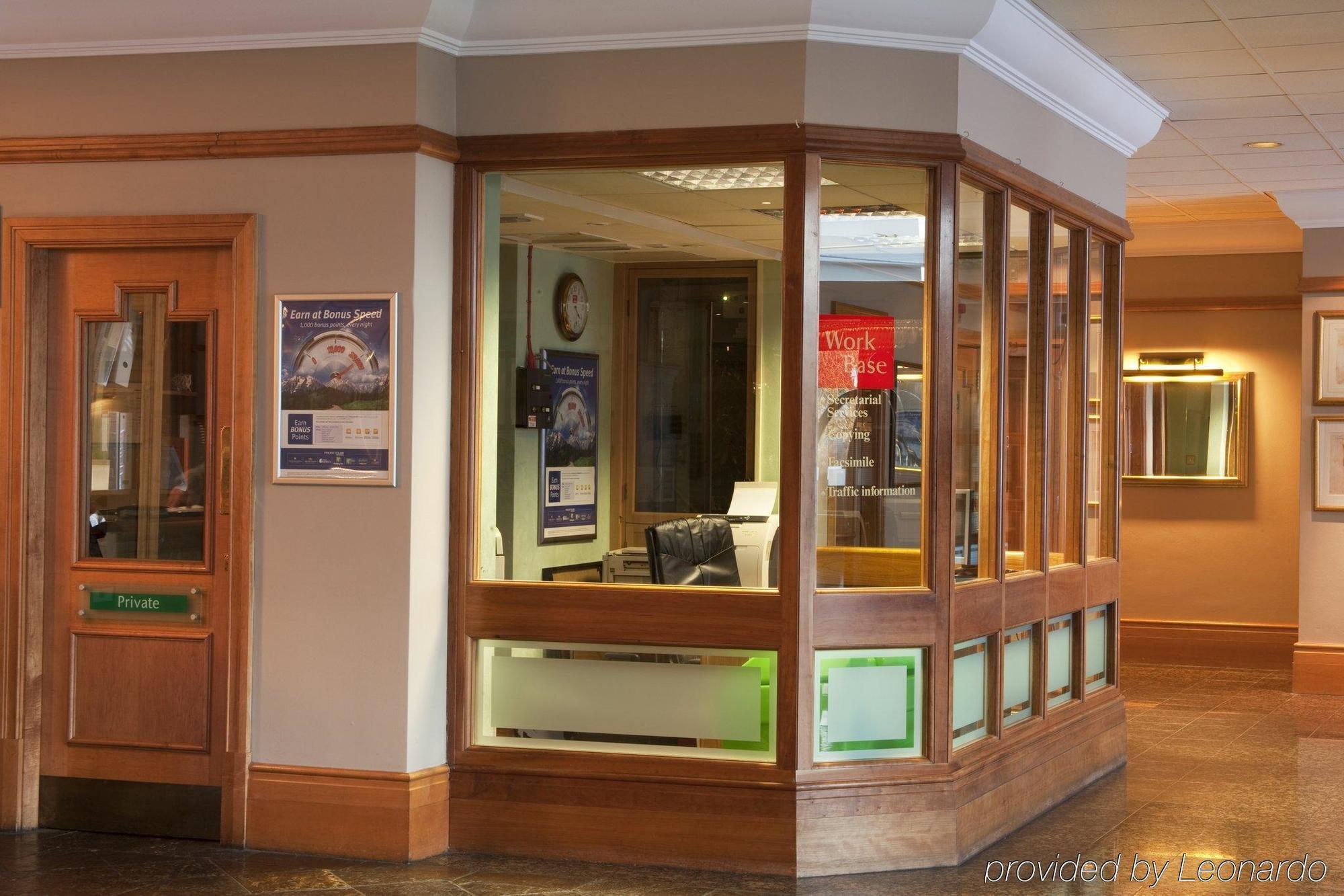 Hotel Doubletree By Hilton London Elstree 4*